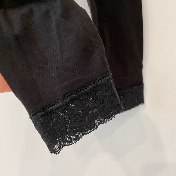 Black Uniqlo Leggings with Lace Bottom XS - Picture 4 of 6